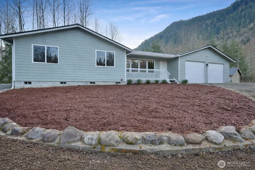 Property photo for 112 Whitewater Way, Morton