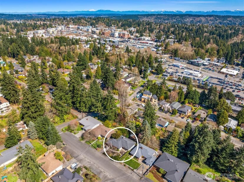 Property photo for 11544 24th Avenue Ne, Seattle photo 34