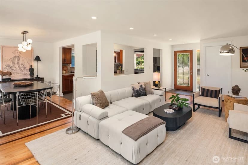 Property photo for 11544 24th Avenue Ne, Seattle photo 6