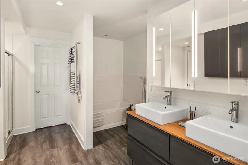 Property photo for 11544 24th Avenue Ne, Seattle photo 18