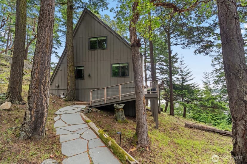Property photo for 5 Nelson Trail, Henry Island photo 3