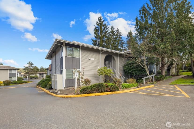 Property photo for 17203 Ne 45th Street #46, Redmond photo 29