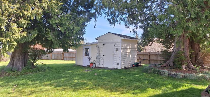 Property photo for 10 Spruce Lane, South Bend photo 8