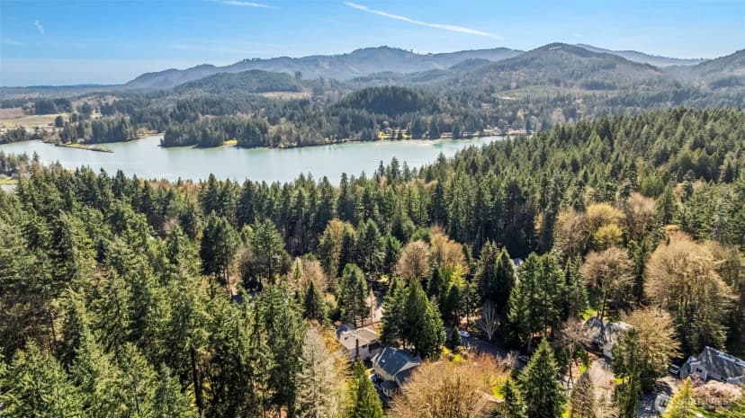 Property photo for 2016 Golden Maples Court Nw, Olympia photo 38
