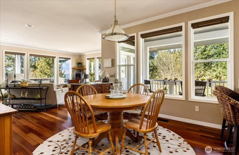 Property photo for 3913 W 12th Street, Anacortes photo 10