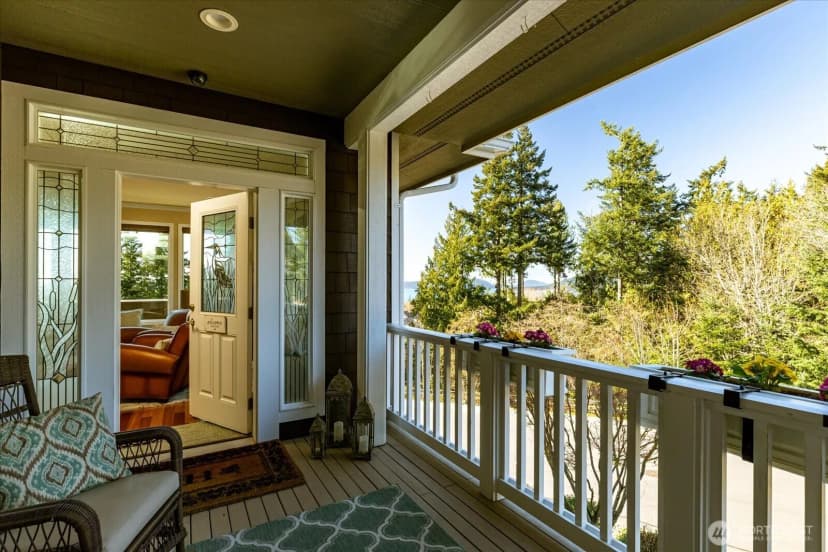 Property photo for 3913 W 12th Street, Anacortes photo 9