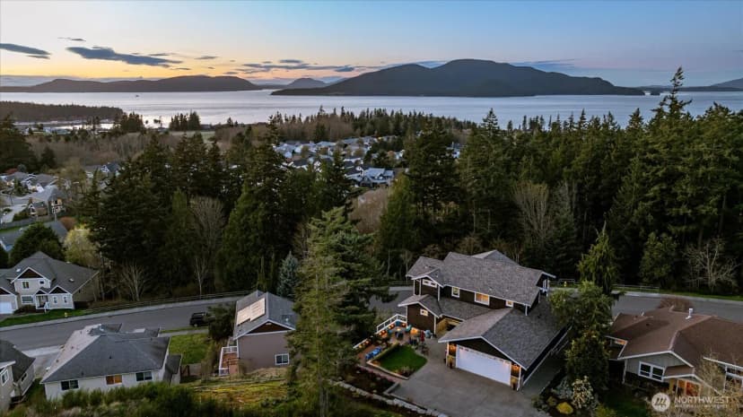 Property photo for 3913 W 12th Street, Anacortes photo 36