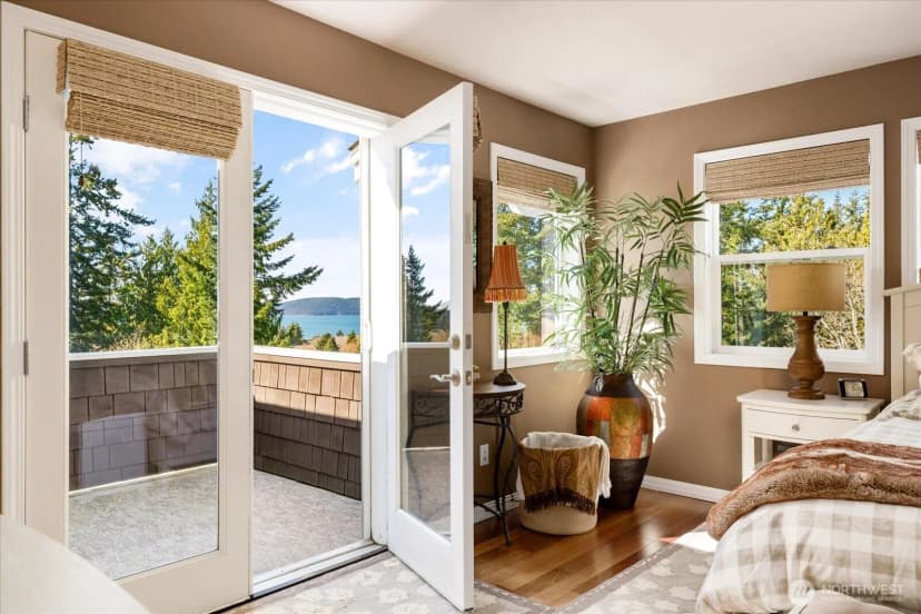 Property photo for 3913 W 12th Street, Anacortes photo 25