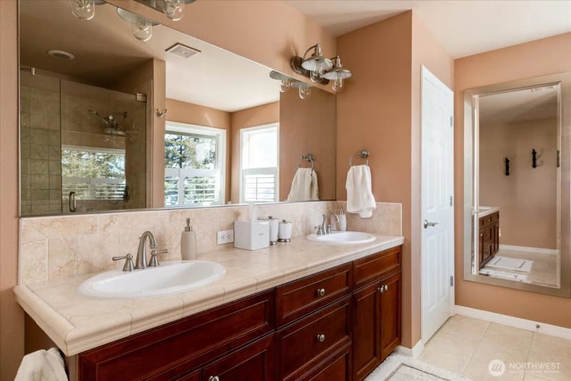Property photo for 3913 W 12th Street, Anacortes photo 27