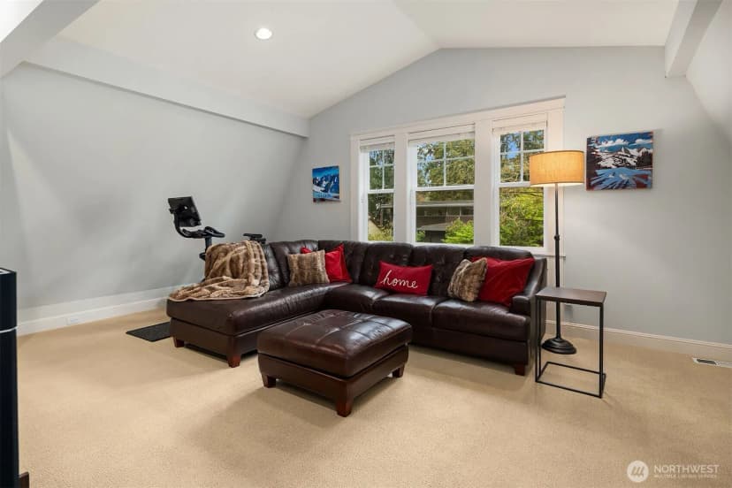 Property photo for 10611 Se 20th Street, Bellevue photo 18