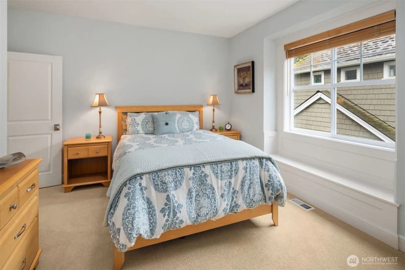 Property photo for 10611 Se 20th Street, Bellevue photo 20