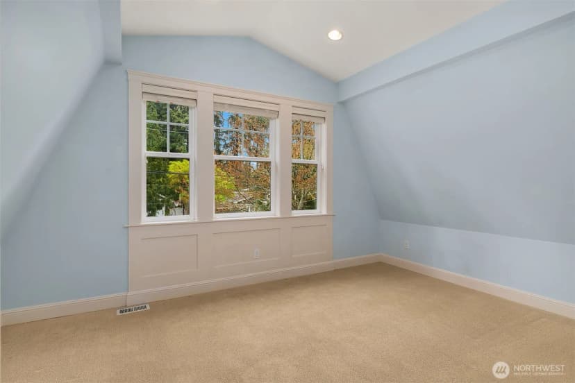 Property photo for 10611 Se 20th Street, Bellevue photo 22