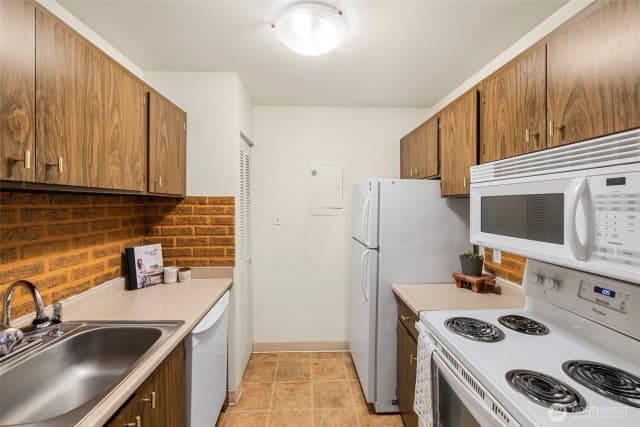 Property photo for 1506 N Defiance Street #r102, Tacoma photo 5