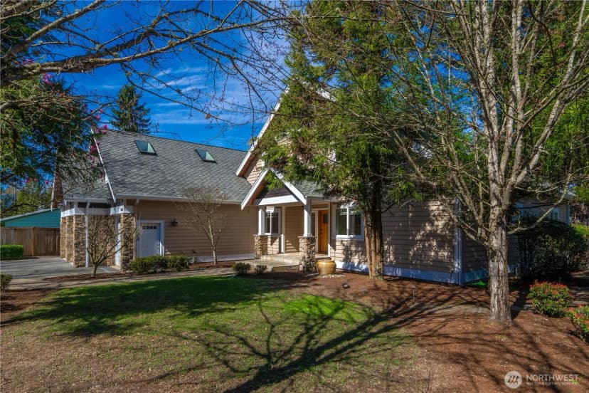 Property photo for 11028 E Riverside Drive, Bothell photo 36