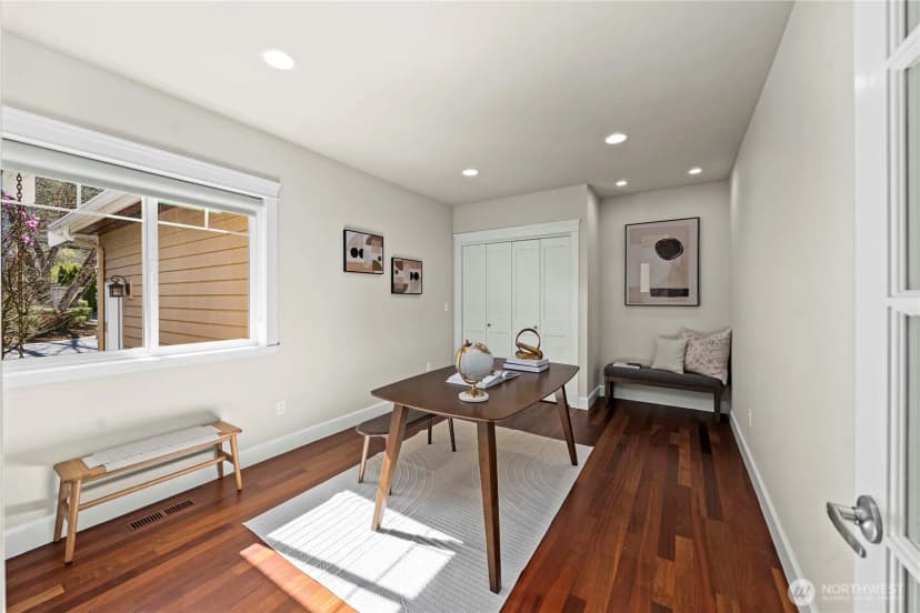 Property photo for 11028 E Riverside Drive, Bothell photo 17