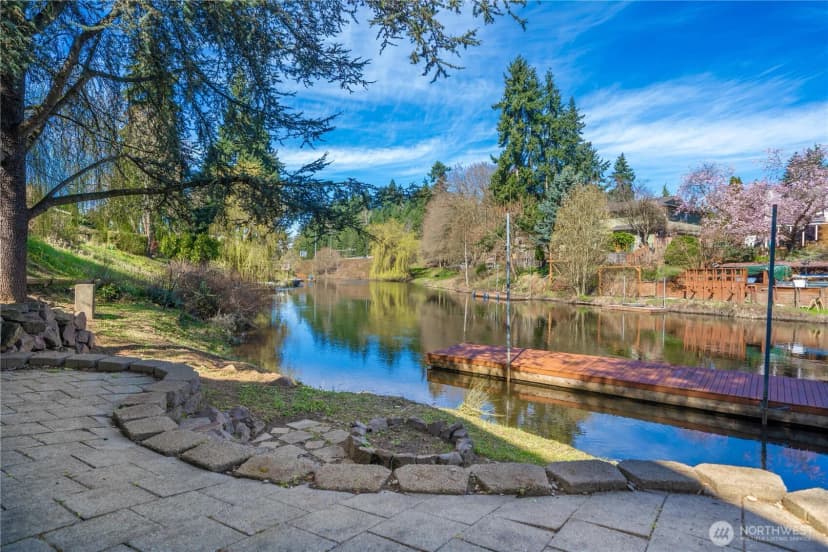 Property photo for 11028 E Riverside Drive, Bothell