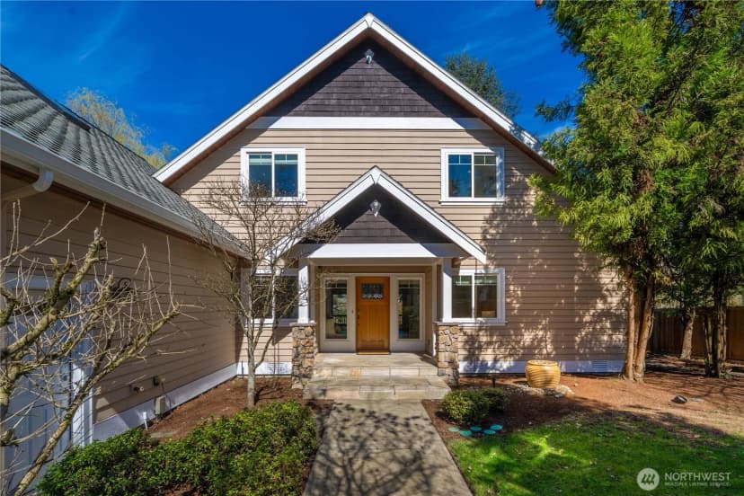 Property photo for 11028 E Riverside Drive, Bothell photo 6