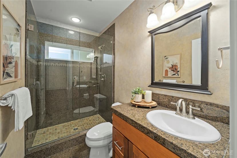 Property photo for 11028 E Riverside Drive, Bothell photo 16