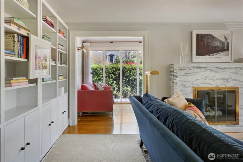 Property photo for 901 11th Avenue E, Seattle photo 9
