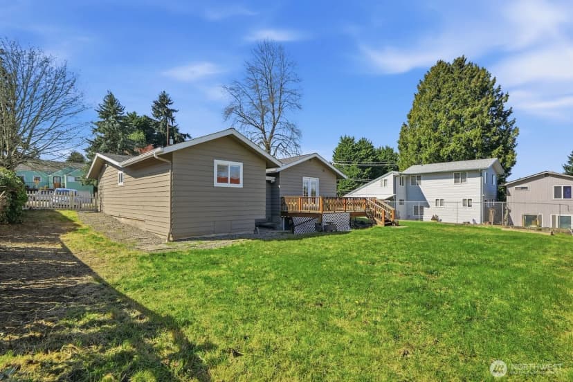 Property photo for 12210 1st Avenue Sw, Burien photo 32
