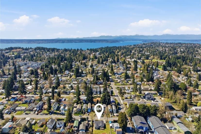 Property photo for 12210 1st Avenue Sw, Burien photo 2