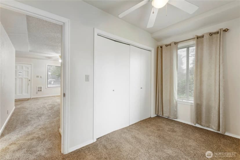 Property photo for 10114 Canyon Road E, Puyallup photo 15