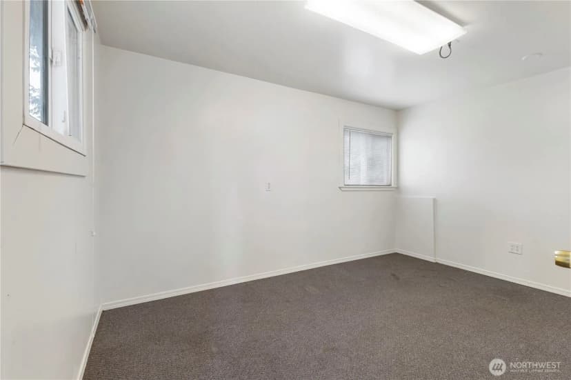 Property photo for 10114 Canyon Road E, Puyallup photo 25
