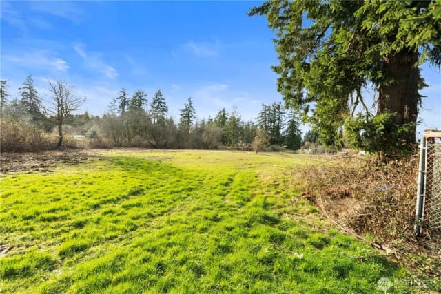 Property photo for 10114 Canyon Road E, Puyallup photo 2