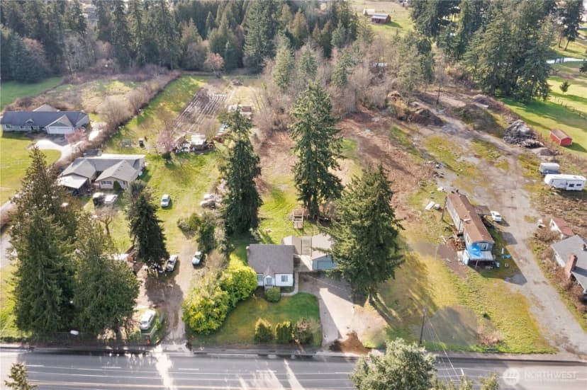 Property photo for 10114 Canyon Road E, Puyallup photo 3