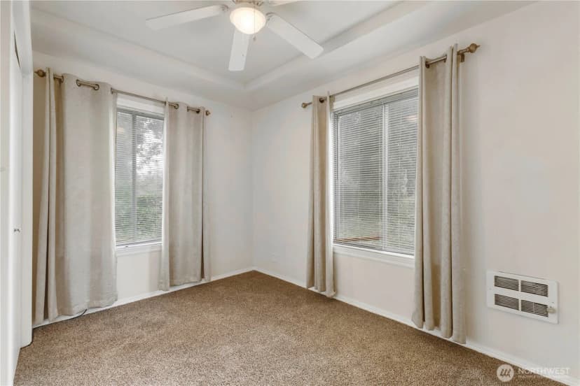 Property photo for 10114 Canyon Road E, Puyallup photo 14