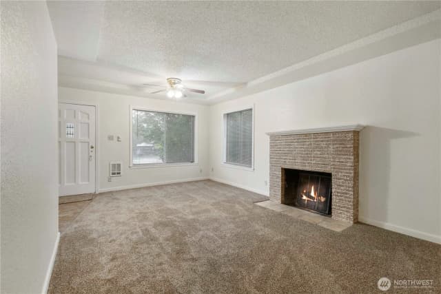 Property photo for 10114 Canyon Road E, Puyallup photo 5