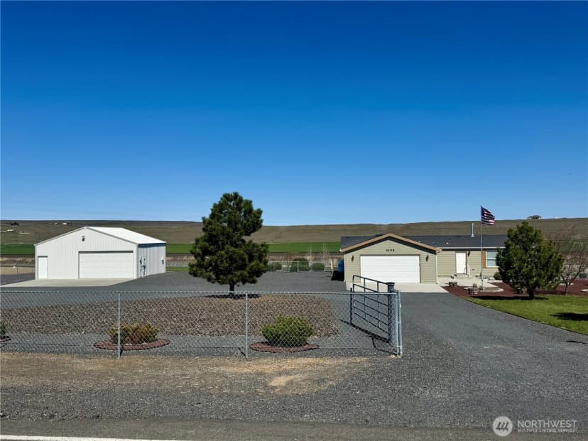 Property photo for 4198 Road 20 Ne, Soap Lake photo 2
