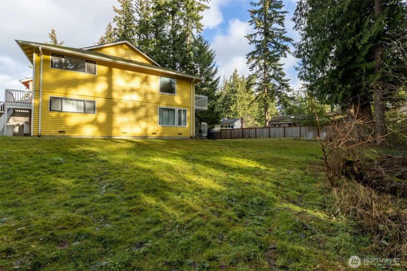 Property photo for 14025 61st Place W, Edmonds photo 11