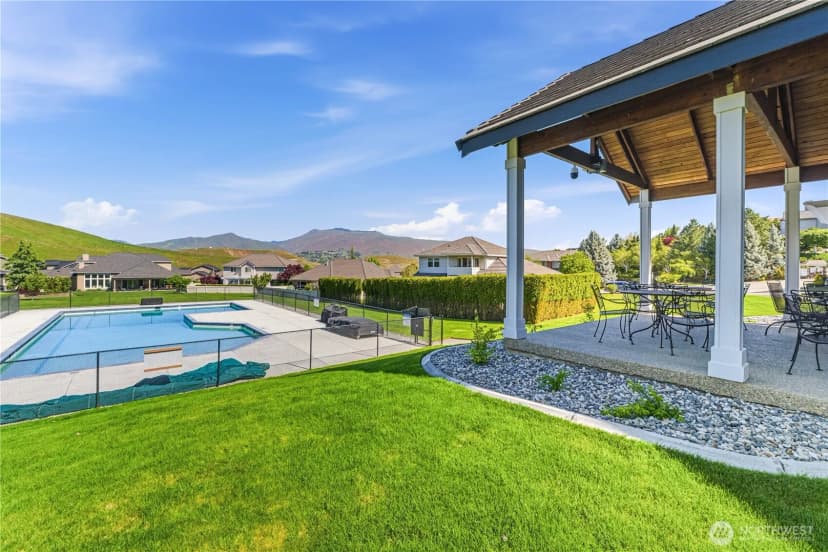Property photo for 2011 Maiden Lane, Wenatchee photo 40