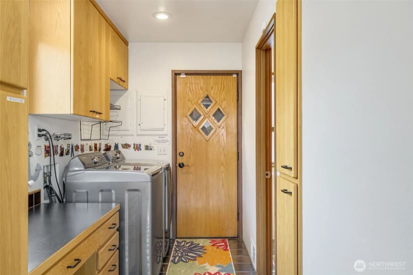 Property photo for 2180 Cove Drive, Oak Harbor photo 18
