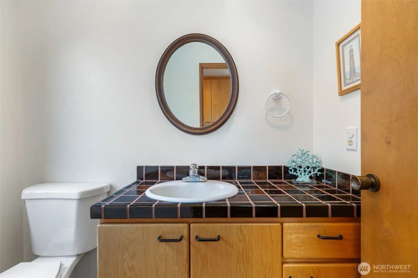 Property photo for 2180 Cove Drive, Oak Harbor photo 19