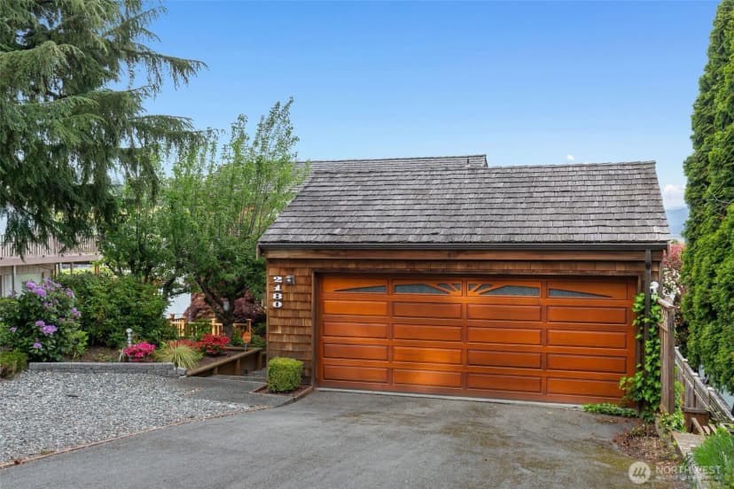 Property photo for 2180 Cove Drive, Oak Harbor