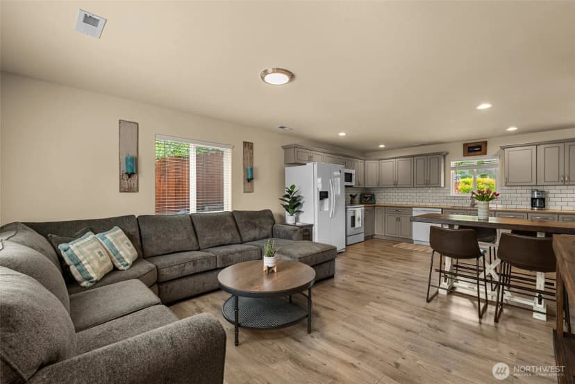 Property photo for 617 E Wapato Avenue, Chelan photo 8