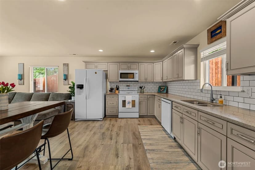 Property photo for 617 E Wapato Avenue, Chelan photo 5