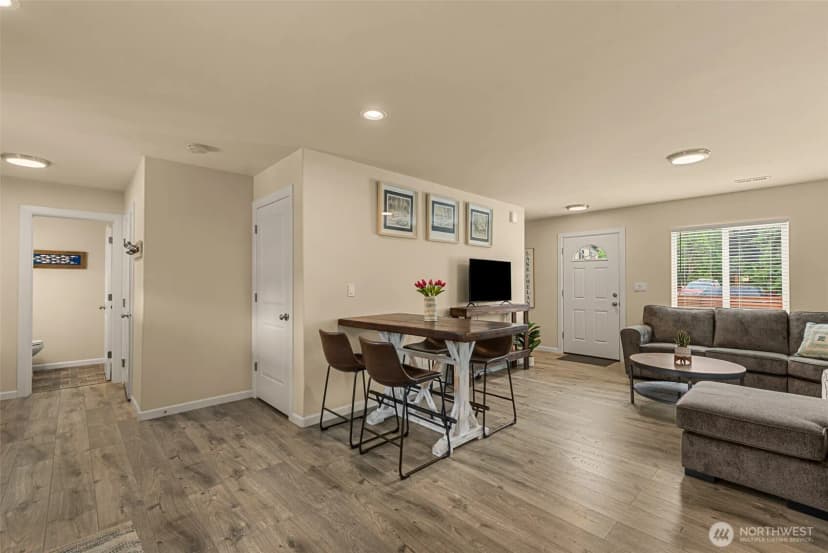 Property photo for 617 E Wapato Avenue, Chelan photo 9