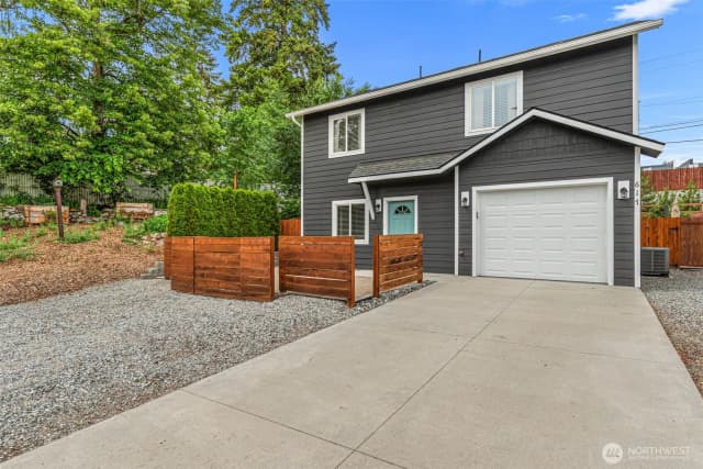 Property photo for 617 E Wapato Avenue, Chelan