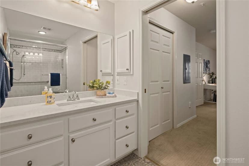 Property photo for 4133 224th Place Se #302, Issaquah photo 23