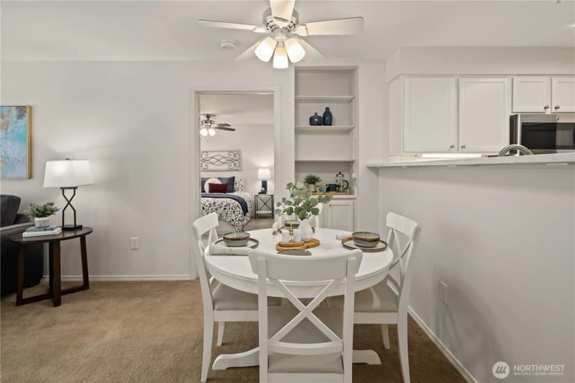 Property photo for 4133 224th Place Se #302, Issaquah photo 8
