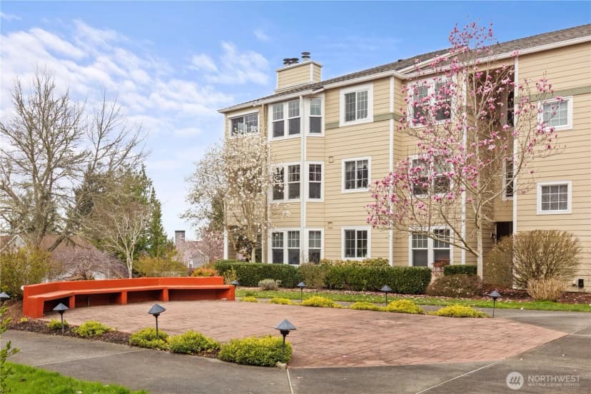 Property photo for 4133 224th Place Se #302, Issaquah photo 32