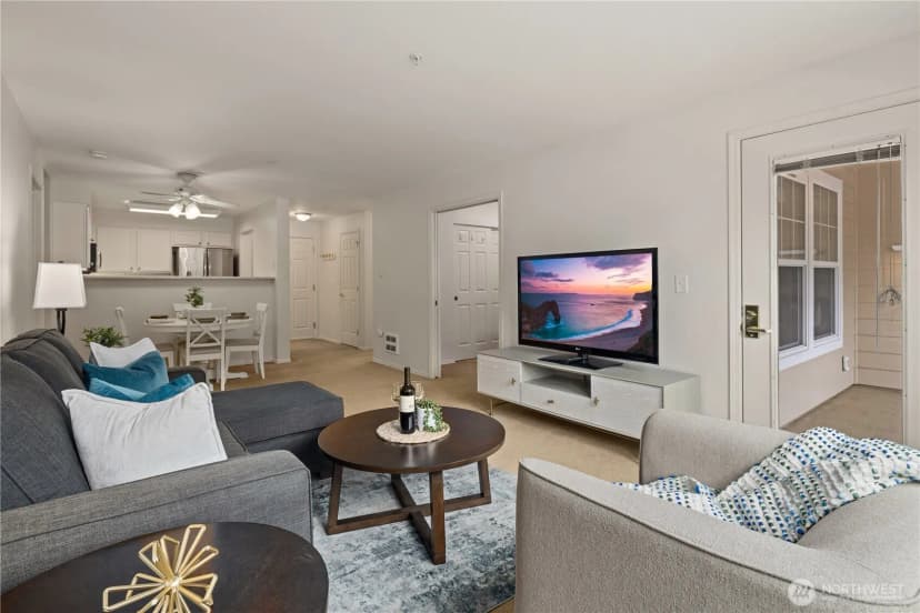 Property photo for 4133 224th Place Se #302, Issaquah photo 6