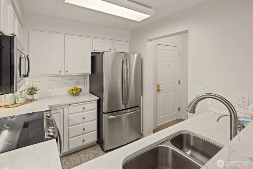Property photo for 4133 224th Place Se #302, Issaquah photo 14