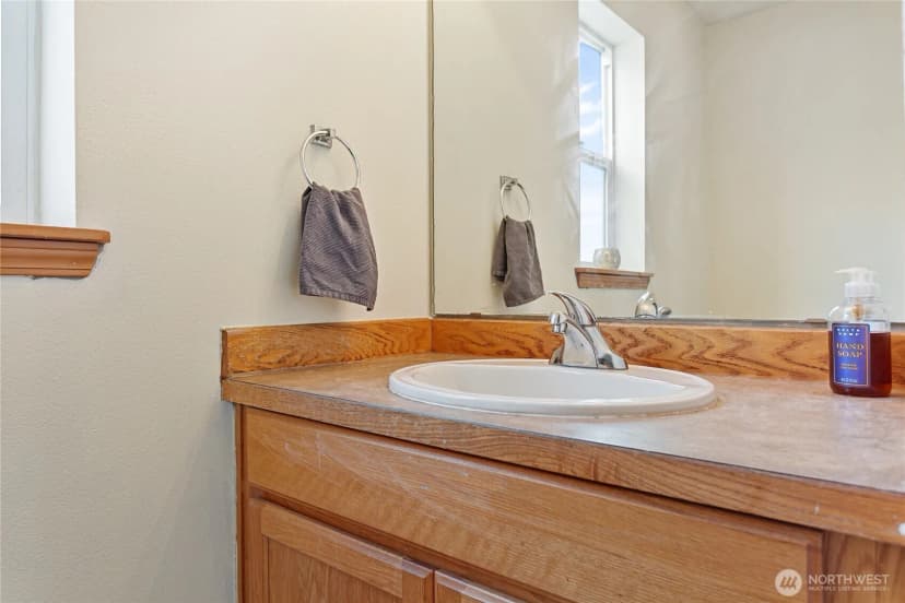 Property photo for 1162 Aaron Drive, Lynden photo 13