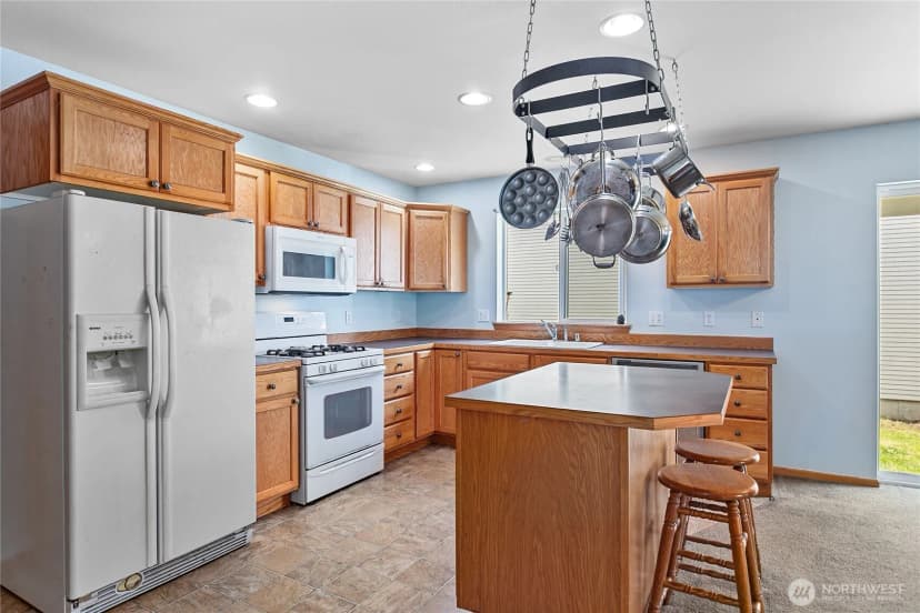 Property photo for 1162 Aaron Drive, Lynden photo 9