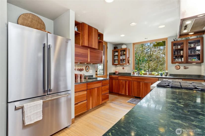 Property photo for 16202 72nd Avenue W, Edmonds photo 8