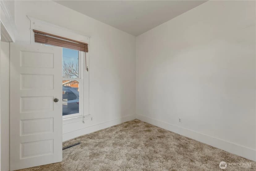 Property photo for 116 Sw 9th Street, College Place photo 8